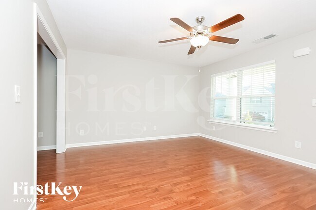Foto del edificio - 2116 Preserve Cir