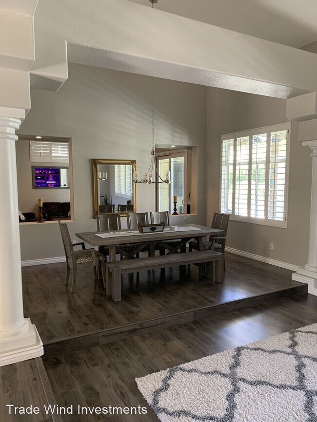 Building Photo - 4 br, 2.5 bath House - 2035 BOBTAIL CIRCLE