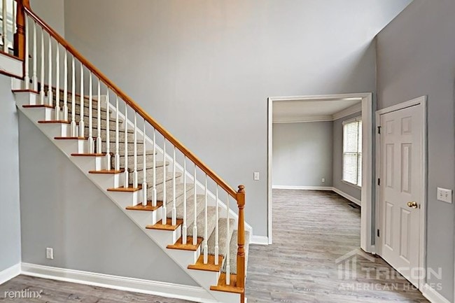 Building Photo - 5367 Vinings Lake View SW