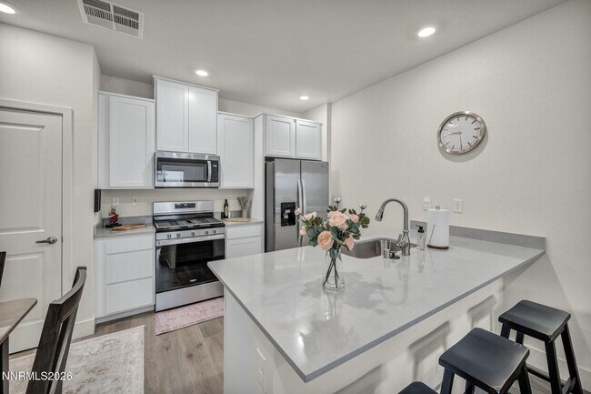 Building Photo - 1634 Icelandic Wy