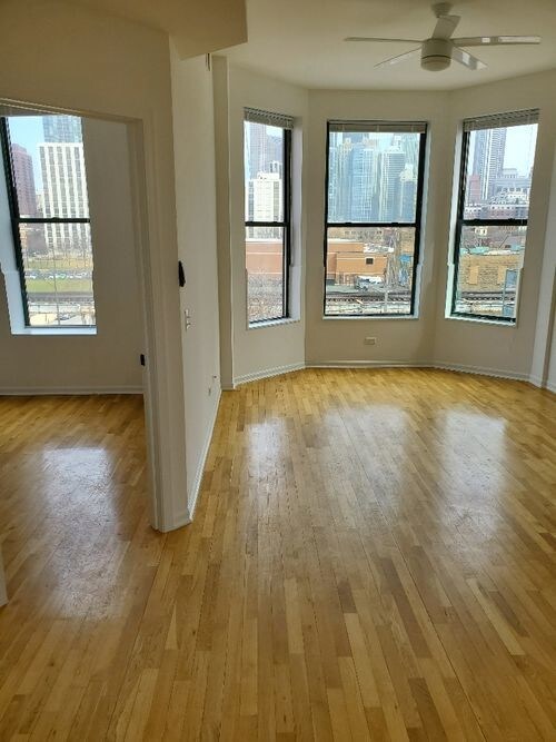 Building Photo - 944 N Orleans St