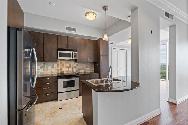 Foto del edificio - 3333 Allen Pkwy