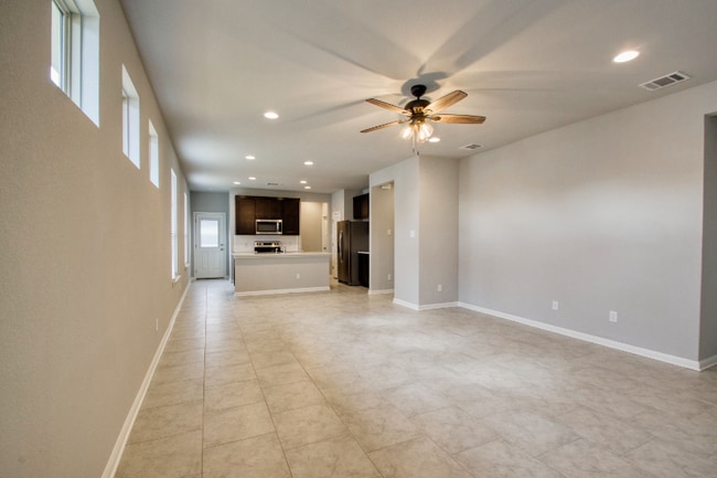 Building Photo - 215 Kellys Heroes Way