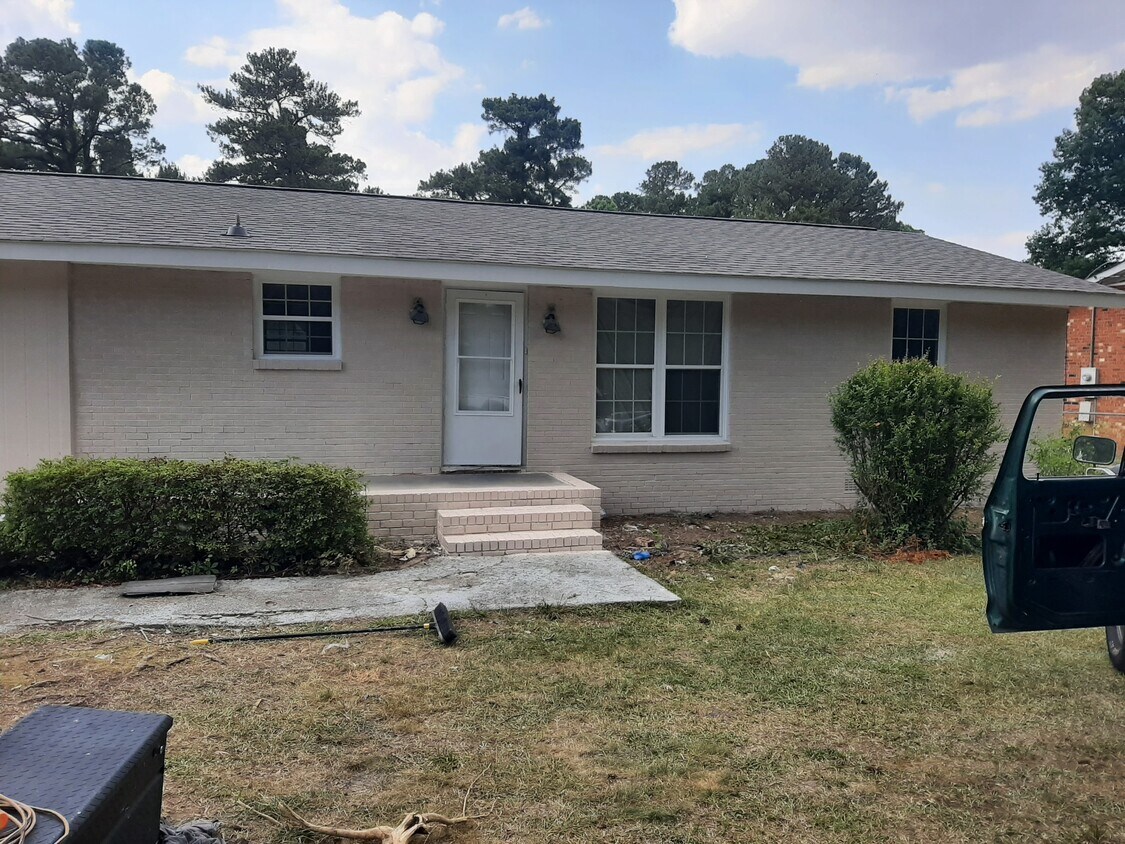Front - 1133 Old Goldsboro Rd
