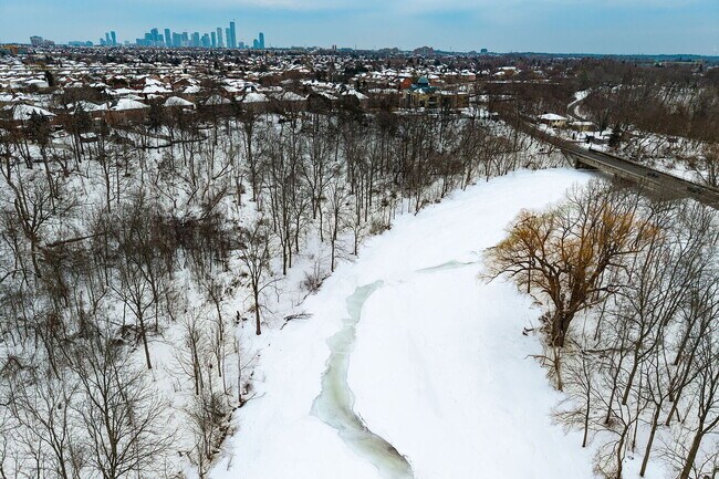 Building Photo - 197 Wyndham St
