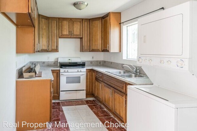 Building Photo - 407 W Magnolia St