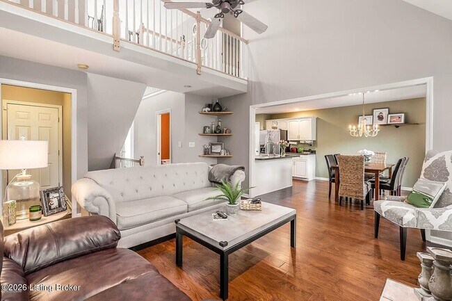 Foto del edificio - 5312 Silver Wing Blvd