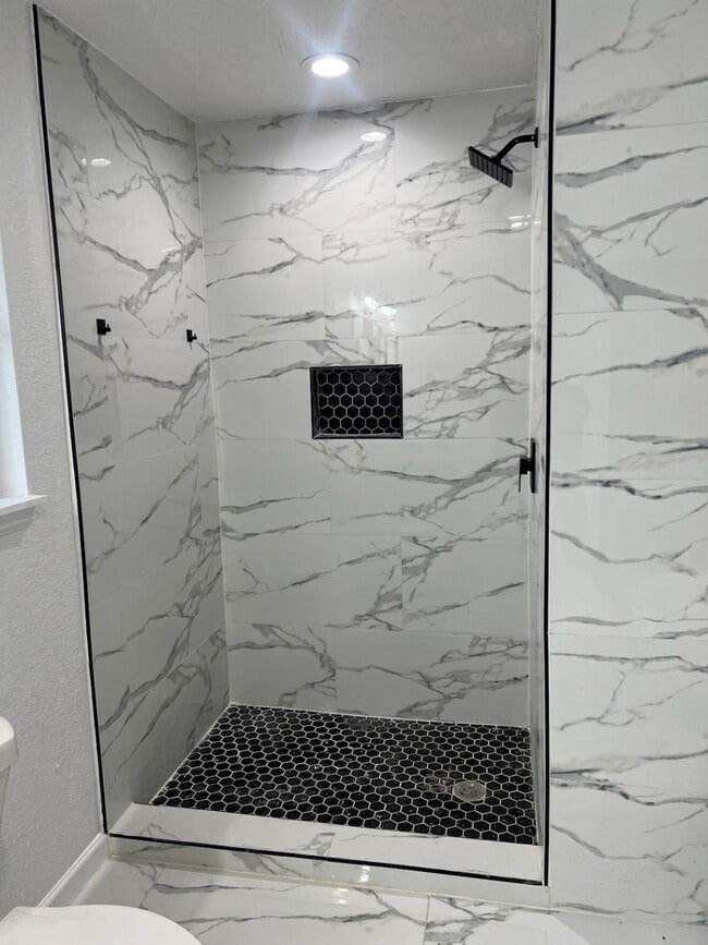 Building Photo - 12127 Panay Dr