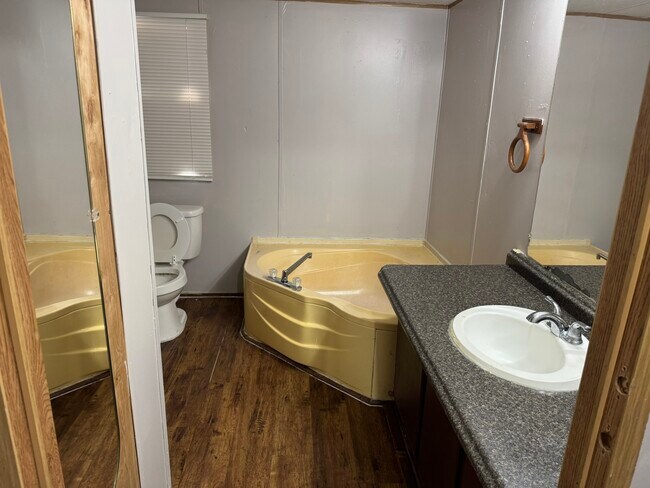 Foto del edificio - 780 County Rd 2218