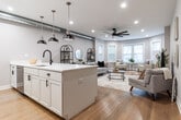 Foto principal - 2641 W Carmen Ave