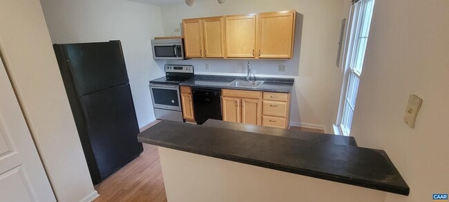 Building Photo - 1356 Villa Way