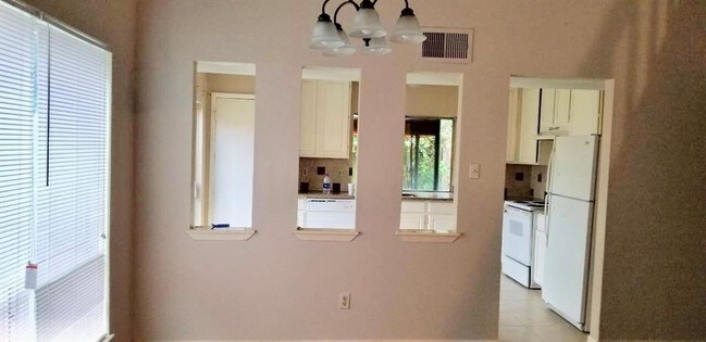 Building Photo - 7211 Seton Lake Dr