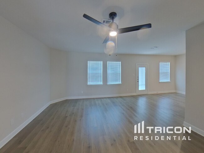 Building Photo - 1106 Bullock Dr