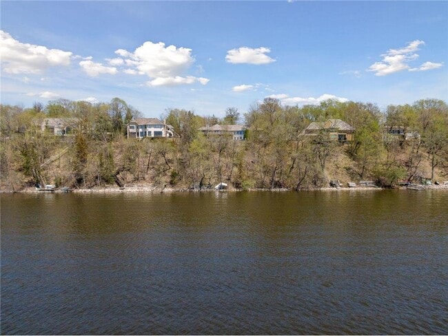 Foto del edificio - 3345 Eagle Bluff Rd