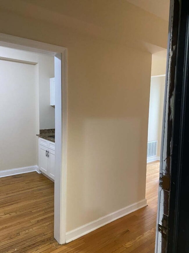 Foto del edificio - 1745 W 91st St