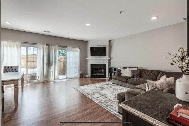 Foto del edificio - 2705 Ashleigh Ln