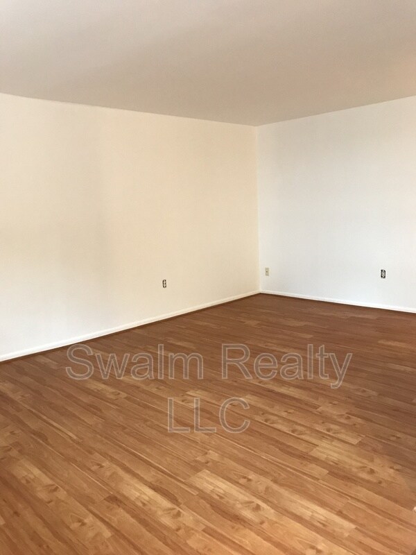 Building Photo - 201 1/2 Philadelphia Pike