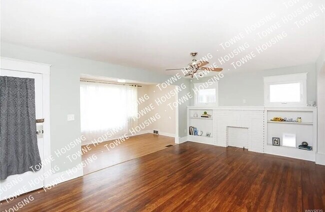 Building Photo - 306 Hartwell Rd