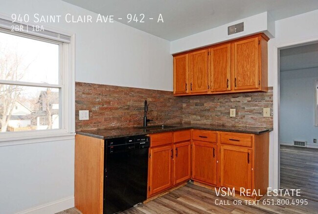 Building Photo - $200 Move-in Special! 2 Bed 1 Bath Unit In...