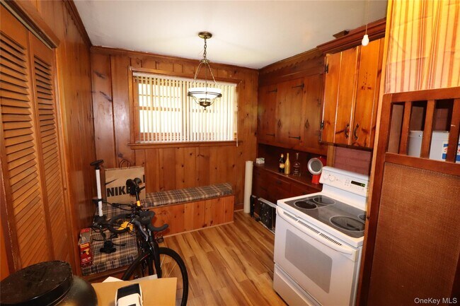 Foto del edificio - 215 Overland Rd