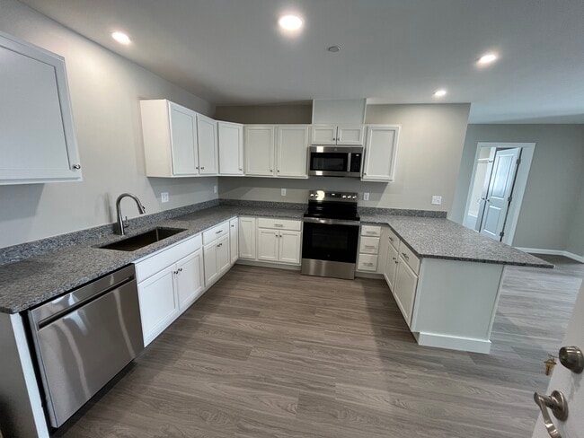 Building Photo - Heritage Hillside Apartments