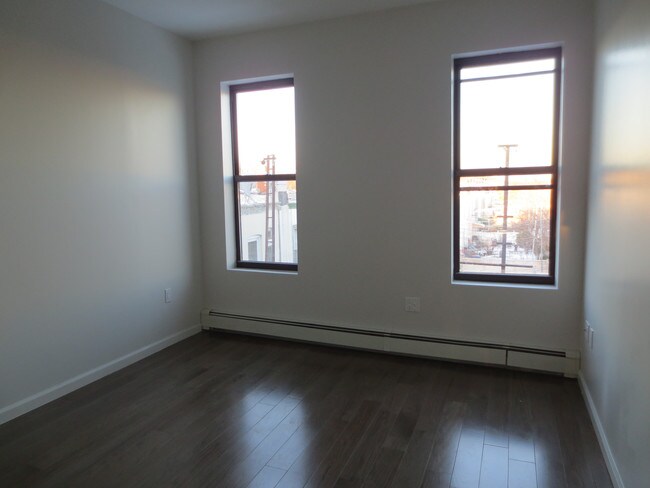 Building Photo - 6609 Fresh Pond Rd