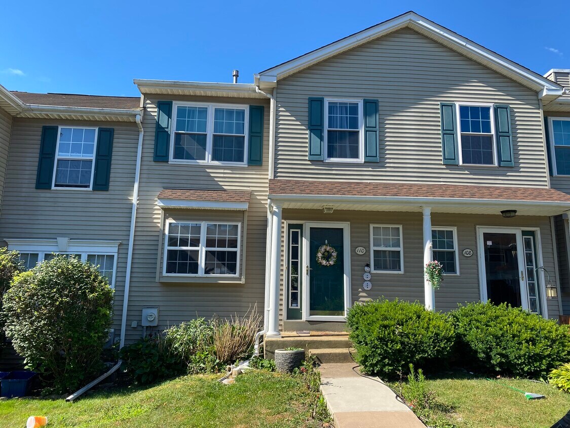110 Pin Oak Ct, Collegeville, PA 19426 Townhome Rentals in