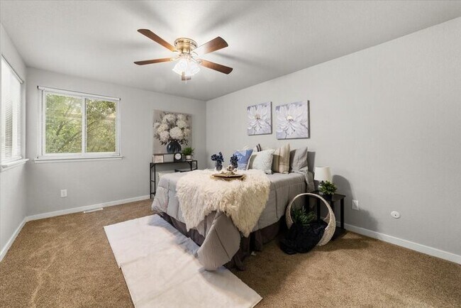 Foto del edificio - 4877 Bluestem Dr