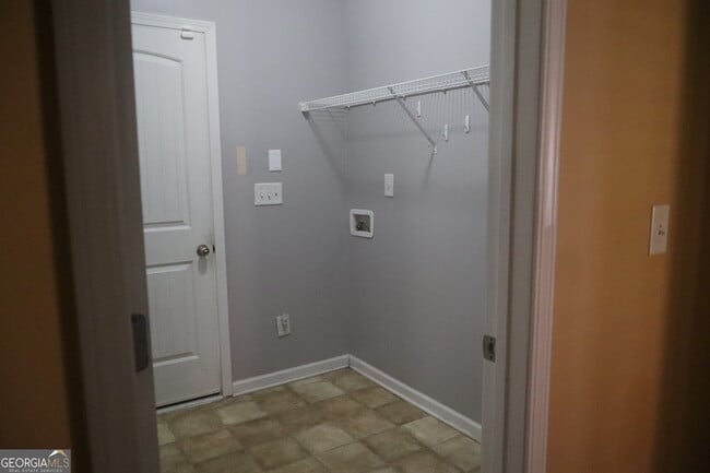 Building Photo - 131 Dustin Dr