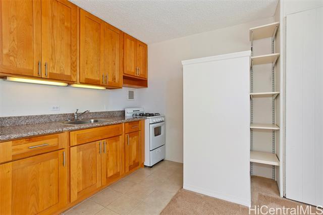 Building Photo - 750 Amana St