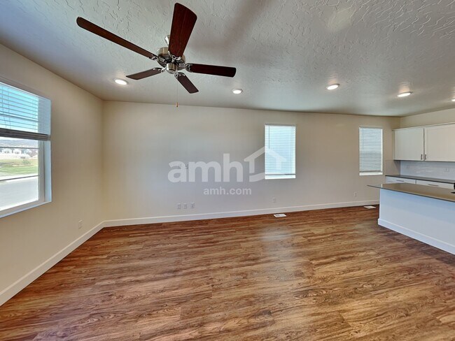 Building Photo - 6578 Old Forest Dr