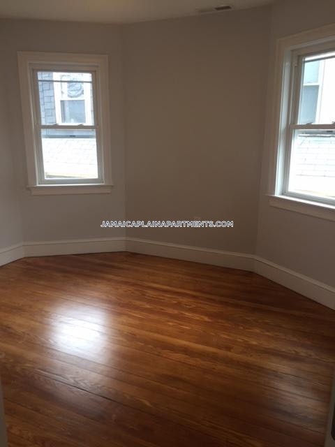 Building Photo - 74 Weld Hill St