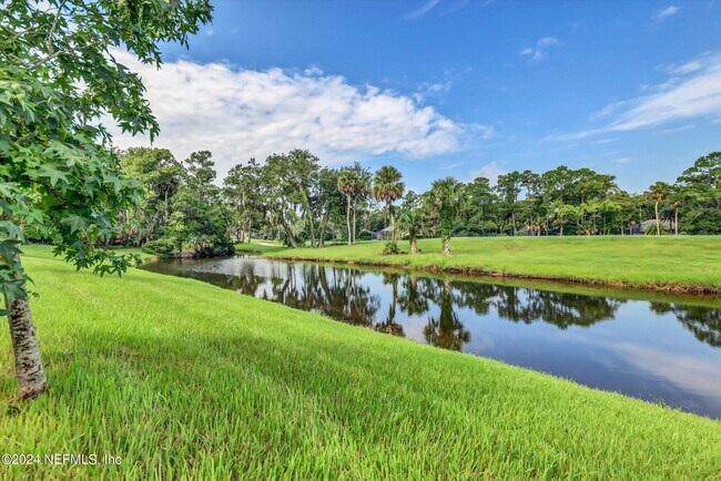 Foto del edificio - 900 Ironwood Dr