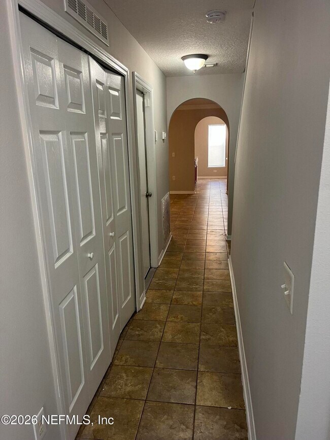 Foto del edificio - 11591 Hickory Oak Dr