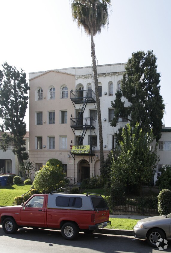 Foto del edificio - 135 N New Hampshire Ave