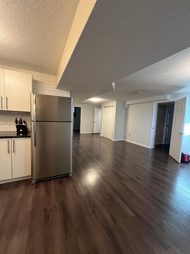 Photo du bâtiment - 8608 Connors Rd NW