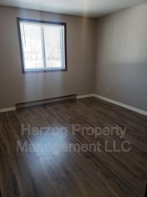 Foto del edificio - 304 Kenwood Dr