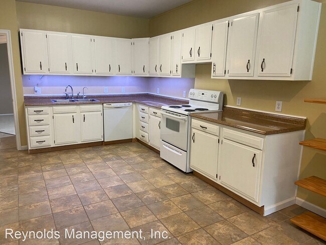 Foto del edificio - 2 br, 1 bath House - 8327 King Rd.