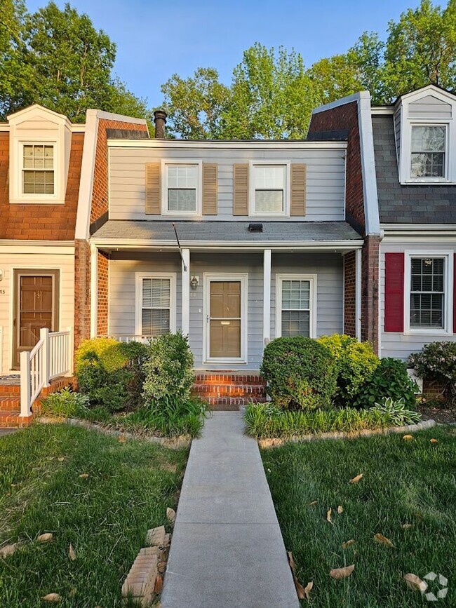 Building Photo - 44 Huneycutt Dr