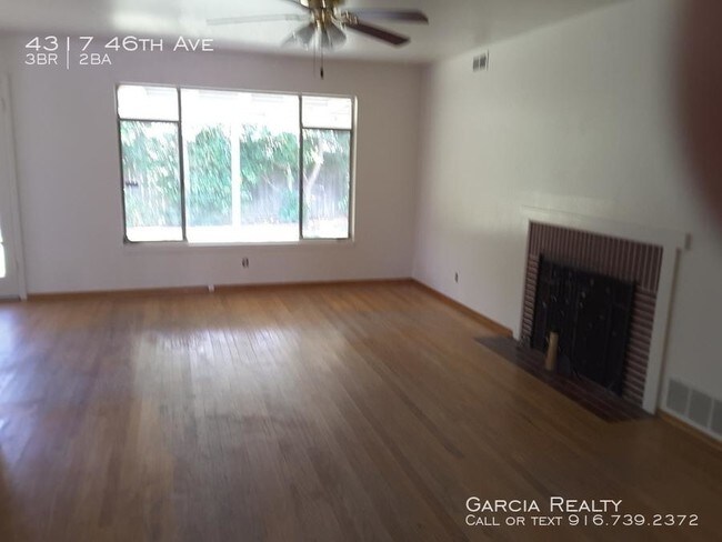 Building Photo - 3 bedroom in Sacramento CA 95824