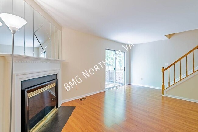 Foto del edificio - 4557 Perch Branch Way