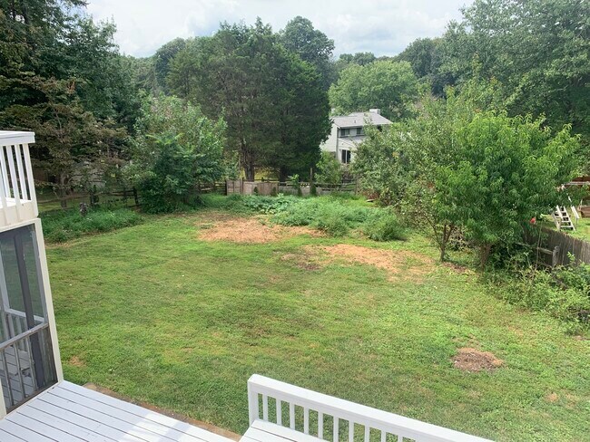 0.3 acre back yard - 14708 Pebble Hill Ln