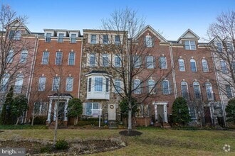 Building Photo - 581 Cedar Spring St