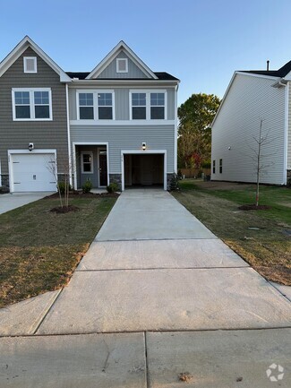 Building Photo - 278 Paramount Dr