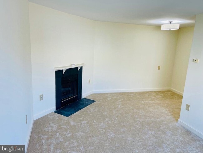 Building Photo - 3827 Davis Pl NW