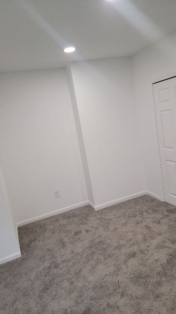 Building Photo - Don't miss out on this gem in Philadelphia!