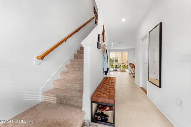 Building Photo - 13109 Annie’s Walk Dr
