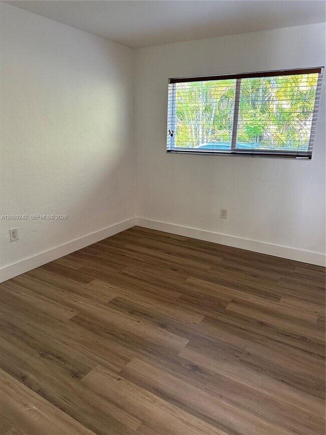 Foto del edificio - 6310 SW 79th St