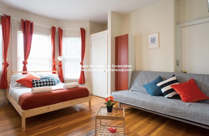 Foto principal - 23 N Beacon St
