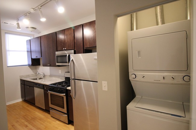 Foto del edificio - 6449 N Claremont Ave